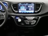 Used 2025 Chrysler Pacifica Van
