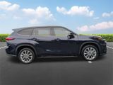 Used 2023 Toyota Highlander SUV