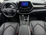 Used 2024 Toyota Highlander Hybrid SUV