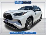 Used 2022 Toyota Highlander Hybrid SUV