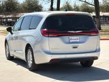 Used 2024 Chrysler Pacifica Van