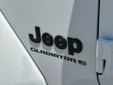 Used 2024 Jeep Gladiator Truck