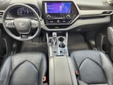 Used 2024 Toyota Highlander SUV
