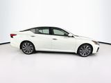 Used 2025 Nissan Altima Sedan