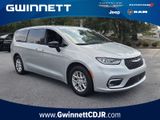 Used 2026 Chrysler Pacifica Van