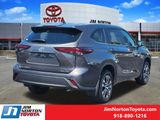 Used 2025 Toyota Highlander SUV