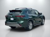 Used 2024 Toyota Highlander SUV