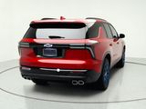 Used 2024 Chevrolet Traverse SUV