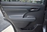 Used 2022 Toyota Highlander Hybrid SUV