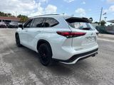 Used 2023 Toyota Highlander SUV