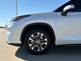 Used 2021 Toyota Highlander SUV