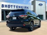 Used 2016 Toyota Highlander SUV