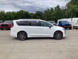 New 2027 Chrysler Pacifica Van