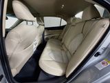 Used 2018 Toyota Camry Hybrid Sedan