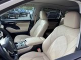 Used 2024 Toyota Highlander SUV