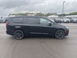 New 2026 Chrysler Pacifica Van