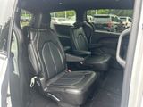Used 2025 Chrysler Pacifica Van