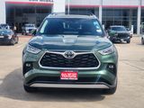 Used 2024 Toyota Highlander SUV