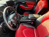 Used 2023 Toyota Highlander SUV