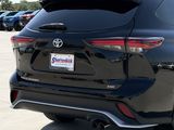 Used 2024 Toyota Highlander SUV