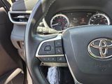 Used 2023 Toyota Highlander SUV