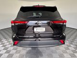 Used 2021 Toyota Highlander SUV