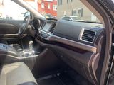 Used 2017 Toyota Highlander Hybrid SUV