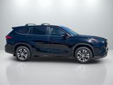 Used 2023 Toyota Highlander SUV
