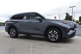 Used 2022 Toyota Highlander Hybrid SUV