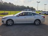 Used 2025 Nissan Altima Sedan