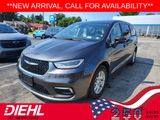 Used 2023 Chrysler Pacifica Van