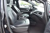 Used 2025 Chrysler Pacifica Van