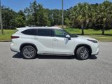 Used 2021 Toyota Highlander SUV