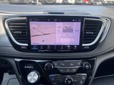 Used 2025 Chrysler Pacifica Van