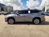 Used 2025 Toyota Highlander Hybrid SUV
