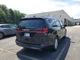 Used 2023 Chrysler Pacifica Van