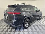 Used 2023 Toyota Highlander SUV