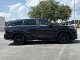 Used 2023 Toyota Highlander SUV