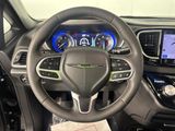 Used 2025 Chrysler Pacifica Van
