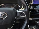 Used 2023 Toyota Highlander SUV