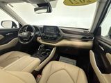 Used 2021 Toyota Highlander SUV