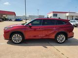 Used 2024 Toyota Highlander SUV