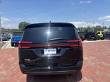 Used 2025 Chrysler Pacifica Van