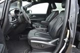 Used 2025 Chrysler Pacifica Van
