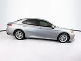 Used 2018 Toyota Camry Hybrid Sedan