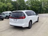 New 2027 Chrysler Pacifica Van