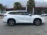 Used 2022 Toyota Highlander Hybrid SUV