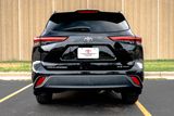 Used 2023 Toyota Highlander SUV