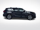 Used 2023 Toyota Highlander SUV