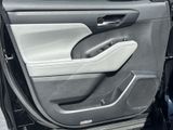 Used 2024 Toyota Highlander SUV